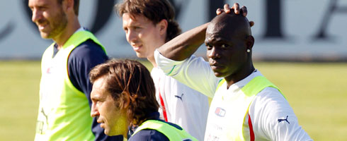 balotelli-italy-training-49