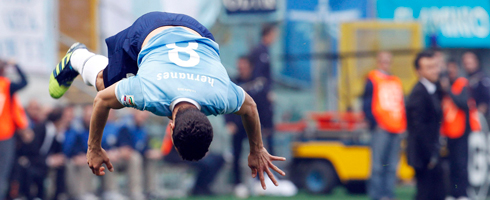 hernanes-can-fly490ai