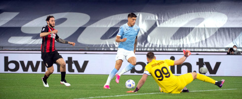 Correa-2104-Milan-Donnarumma-goal-epa