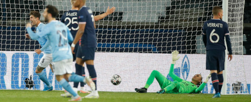Verratti-2104-PSG-City-sad-epa