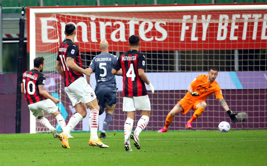 Hakan Calhanoglu scores Milan's first goal against Benevento