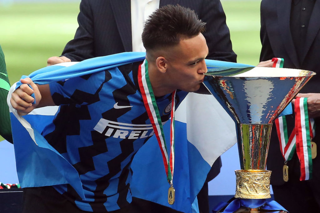 Lautaro Martinez of Inter celebrates winning the Serie A title / Scudetto in 2020-21