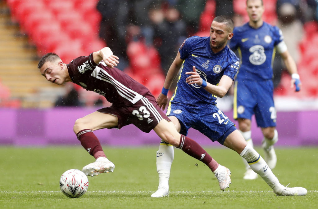 Hakim Ziyech (R) of Chelsea in action against Luke Thomas of Leicester during the English FA Cup final between Chelsea FC and Leicester City