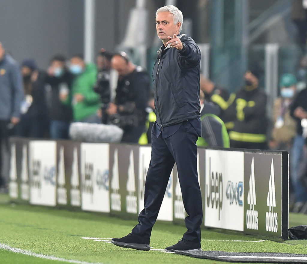 epa09529260 Roma?s coach Jose Mourinho reacts during the Italian Serie A soccer match Juventus FC vs AS Roma at Allianz Stadium in Turin, Italy, 17 october 2021. EPA-EFE/ALESSANDRO DI MARCO