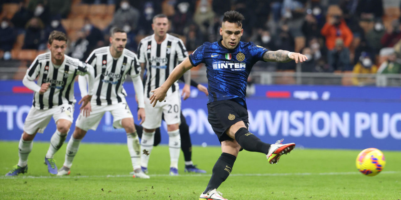 epa09681325 Inter Milan's Lautaro Martinez scores the 1-1 penalty goal during the Italian Supercup match between FC Inter and Juventus FC at Giuseppe Meazza stadium in Milan, Italy 12 January 2022. EPA-EFE/MATTEO BAZZI