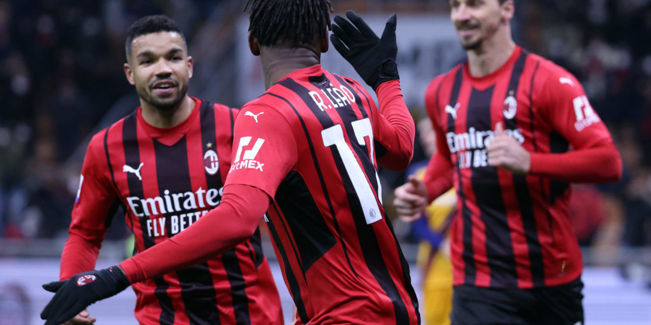 epa09670582 AC Milan?s Rafael Leao (C) jubilates with his teammate Junior Messias (L) and Zlatan Ibrahimovic after scoring the 3-1 during the Italian serie A soccer match between AC Milan and As Roma at Giuseppe Meazza stadium in Milan, Italy, 6 January 2022. EPA-EFE/MATTEO BAZZI