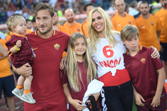 Totti Face To Face With Ex Wife Ilary Blasi In Court Football Italia