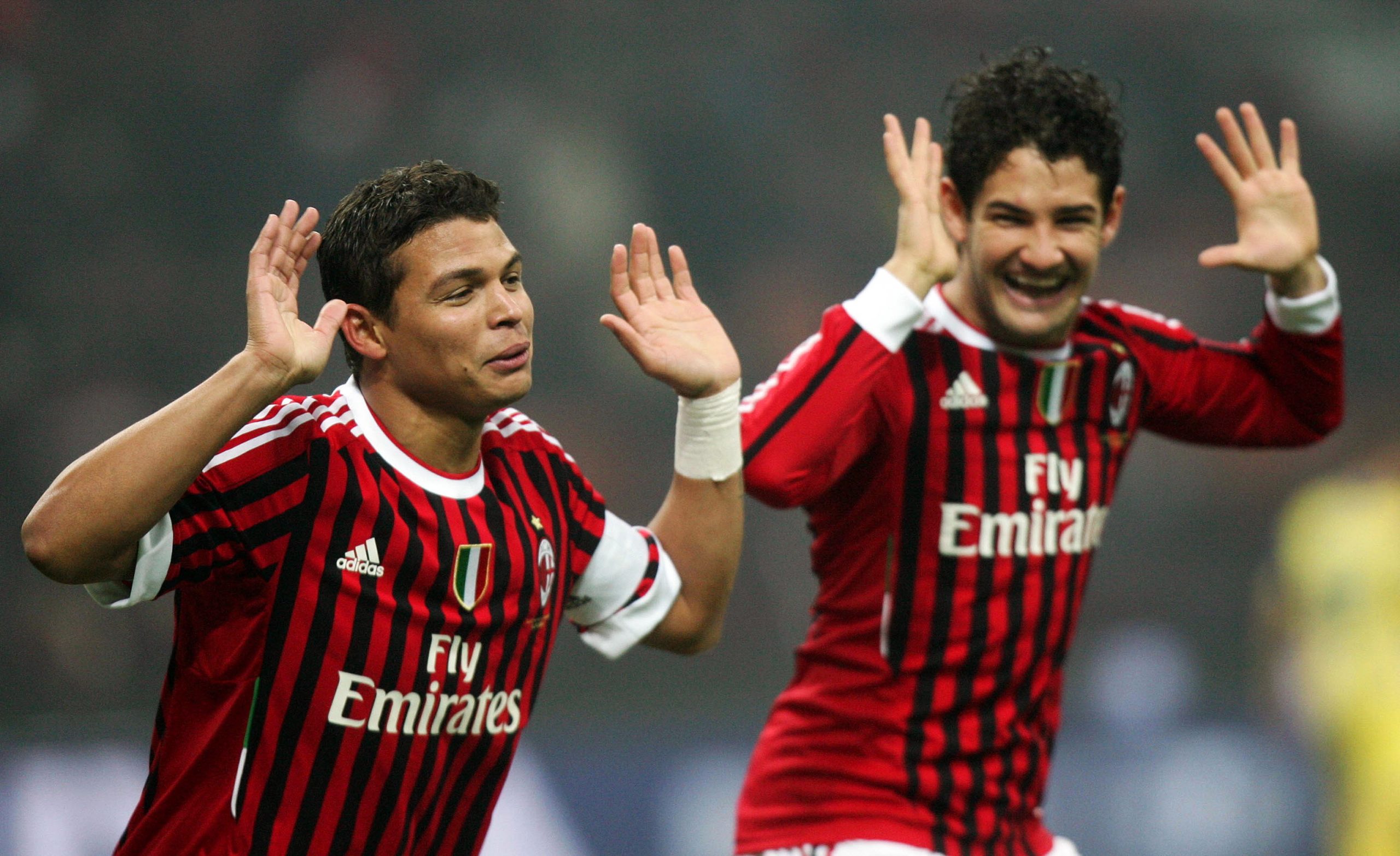 Thiago Silva celebrando un gol con el AC Milan