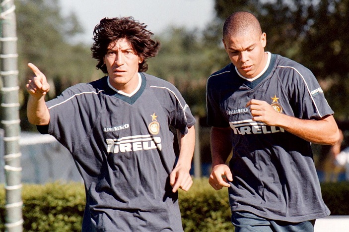 Zamorano explains story behind famous 1+8 shirt at Inter - Football Italia