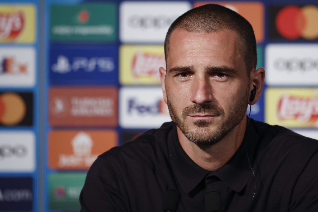 epa10162160 Juventus' Leonardo Bonucci attends a press conference at the Parc des Princes stadium in Paris, France, 05 September 2022. Juventus will play PSG on 06 September 2022 in their UEFA Champions League group H soccer match. EPA-EFE/YOAN VALAT