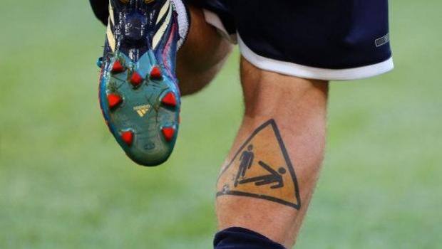 De Rossi da bambino romanista a allenatore: il tatuaggio di Daniele diventa  virale