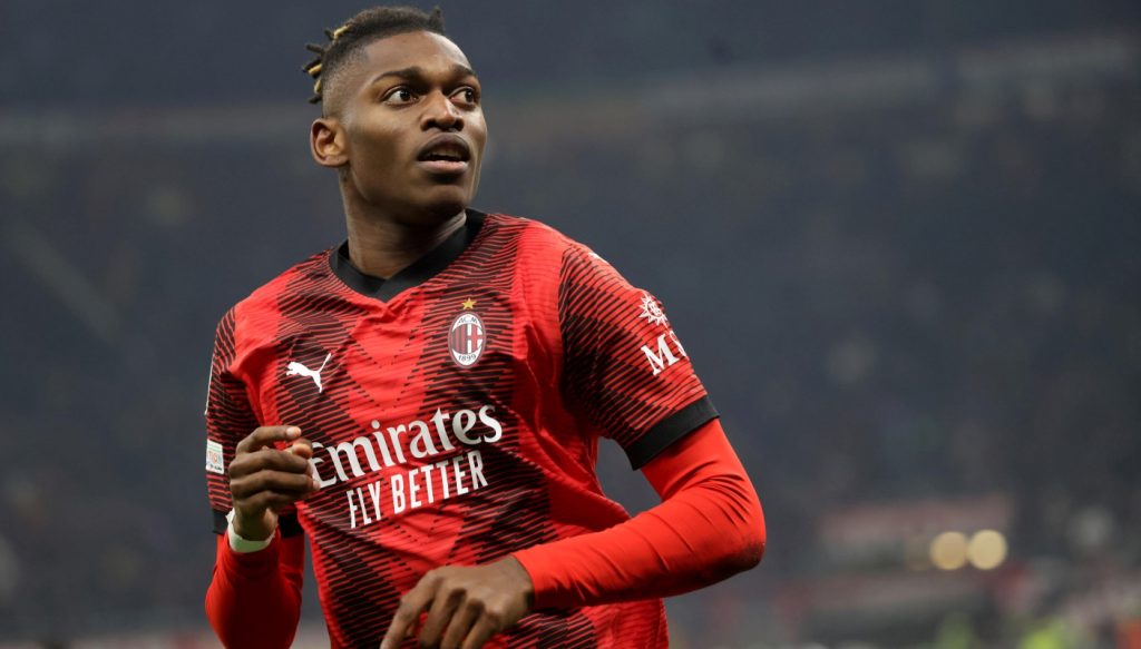 Picture: Leao shares Milan ultras' message ahead of Champions