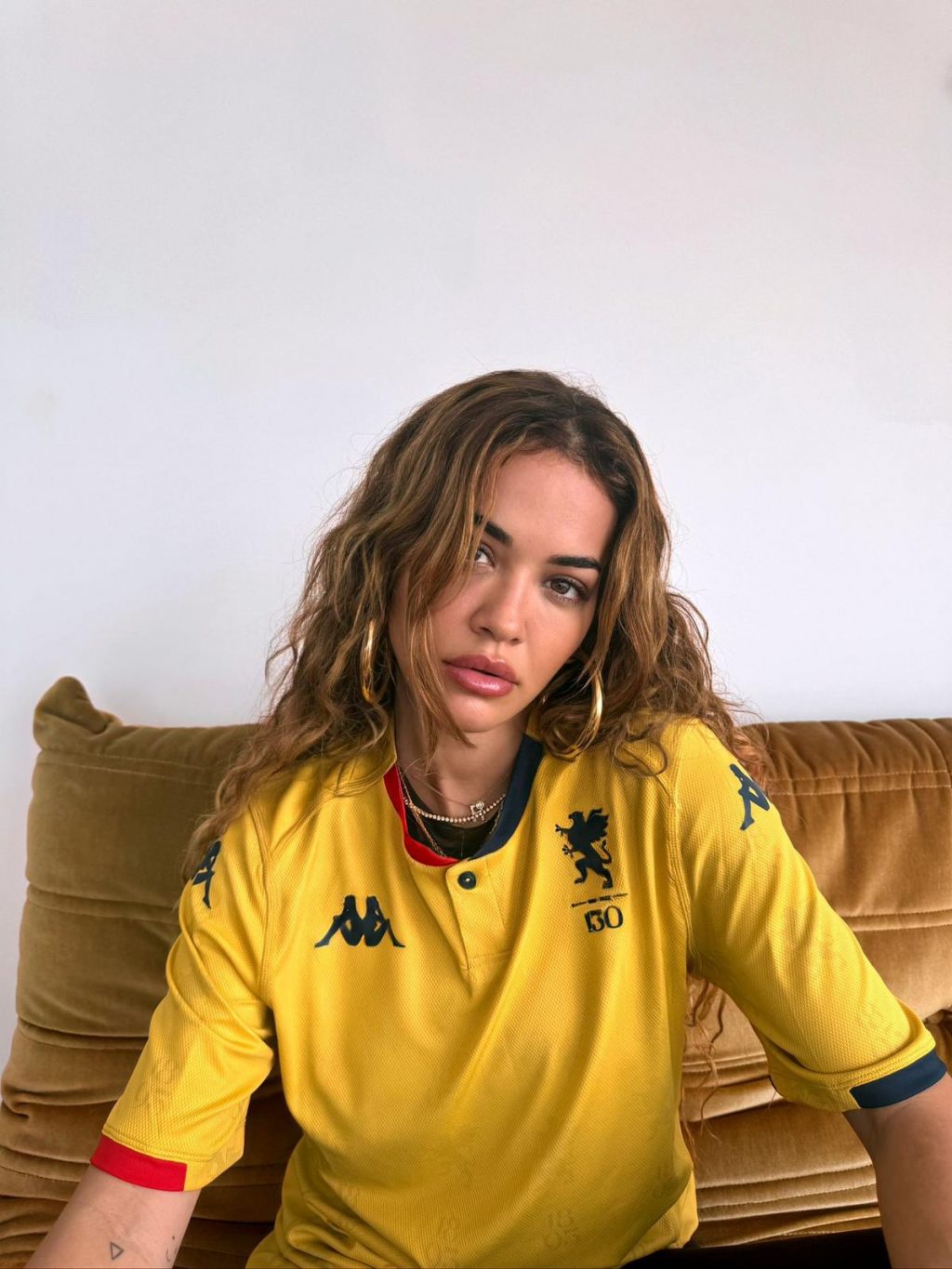 Rita Ora wears Genoa's kit celebrating the club's 130th Anniversary ...