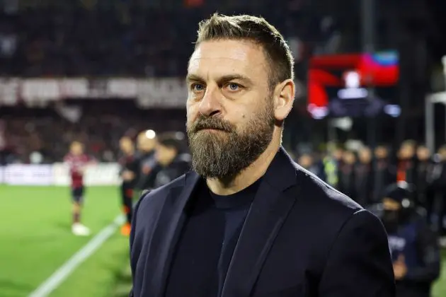 SALERNO, ITALY - JANUARY 29: Daniele De Rossi AS Roma head coach before the Serie A TIM match between US Salernitana and AS Roma - Serie A TIM at Stadio Arechi on January 29, 2024 in Salerno, Italy. (Photo by Francesco Pecoraro/Getty Images)