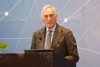 FLORENCE, ITALY - JANUARY 29: Gabriele Gravina president of FIGC during the "Panchina d'Oro" award season 2022/2023 at Centro Tecnico Federale di Coverciano on January 29, 2024 in Florence, Italy. (Photo by Gabriele Maltinti/Getty Images)