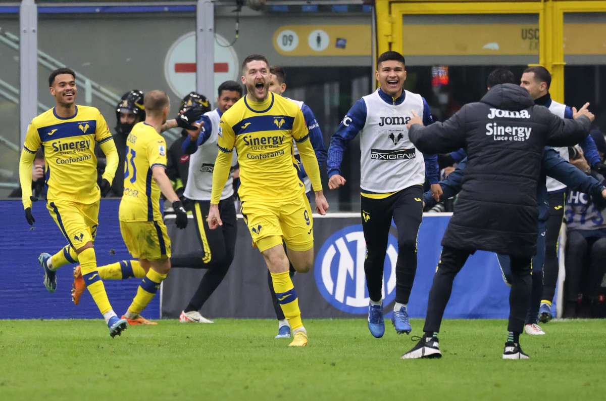 Hellas Verona - Welcome To Serie A - Serpents of Madonnina