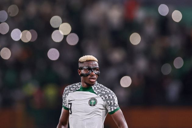 Napoli TOPSHOT - Nigeria forward Victor Osimhen looks on during the Africa Cup of Nations (CAN) 2024 group A football match between Guinea-Bissau and Nigeria at the Felix Houphouet-Boigny Stadium in Abidjan on January 22, 2024. (Photo by FRANCK FIFE / AFP) (Photo by FRANCK FIFE/AFP via Getty Images)