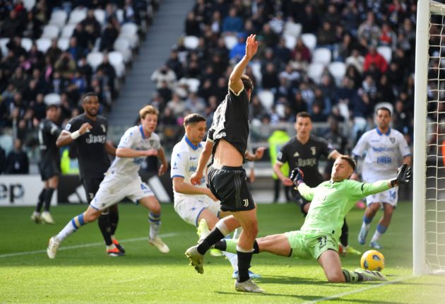 TURIN, ITALY - FEBRUARY 25: Daniele Rugani of Juventus scores his team's third goal against Michele Cerofolini of Frosinone Calcio during the Serie A TIM match between Juventus and Frosinone Calcio at Allianz Stadium on February 25, 2024 in Turin, Italy. (Photo by Valerio Pennicino/Getty Images)