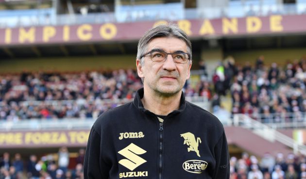 epa11042102 Torino coach Ivan Juric looks on during the Italian Serie A soccer match between Torino FC and Udinese Calcio, in Turin, Italy, 23 December 2023. EPA-EFE/ALESSANDRO DI MARCO