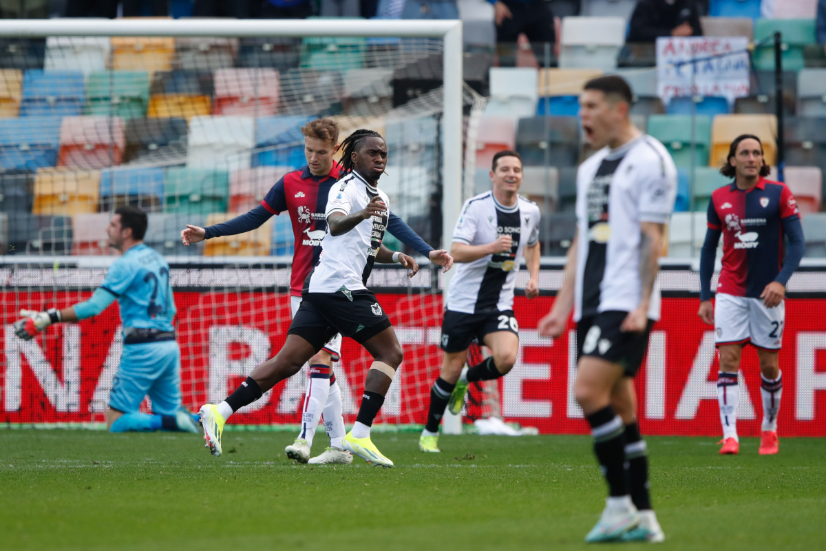 UDINE, ITALY - FEBRUARY 18: Jordan Zemura of Udinese celebrates scoring a goal during the Serie A TIM match between Udinese Calcio and Cagliari - Serie A TIM at Bluenergy Stadium on February 18, 2024 in Udine, Italy. (Photo by Timothy Rogers/Getty Images)