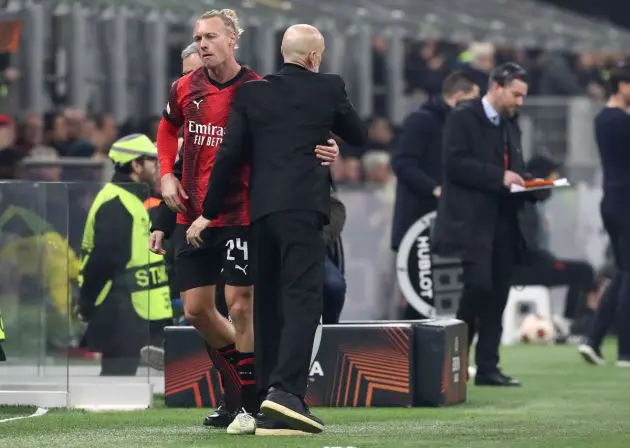 MILAN, ITALY - FEBRUARY 15: AC Milan coach Stefano Pioli embrace his player Simon Kjaer after substitution during the UEFA Europa League 2023/24 Knockout Round Play-offs First Leg match between AC Milan and Stade Rennais FC at Stadio Giuseppe Meazza on February 15, 2024 in Milan, Italy. (Photo by Marco Luzzani/Getty Images)