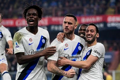 Inter Milan forward Marko Arnautovic (C) celebrates scoring his team's first goal during the Italian Serie A football match between Genoa and Inter Milan at Luigi Ferraris stadium in Genoa, on December 29, 2023 (Photo by Piero CRUCIATTI / AFP) (Photo by PIERO CRUCIATTI/AFP via Getty Images)