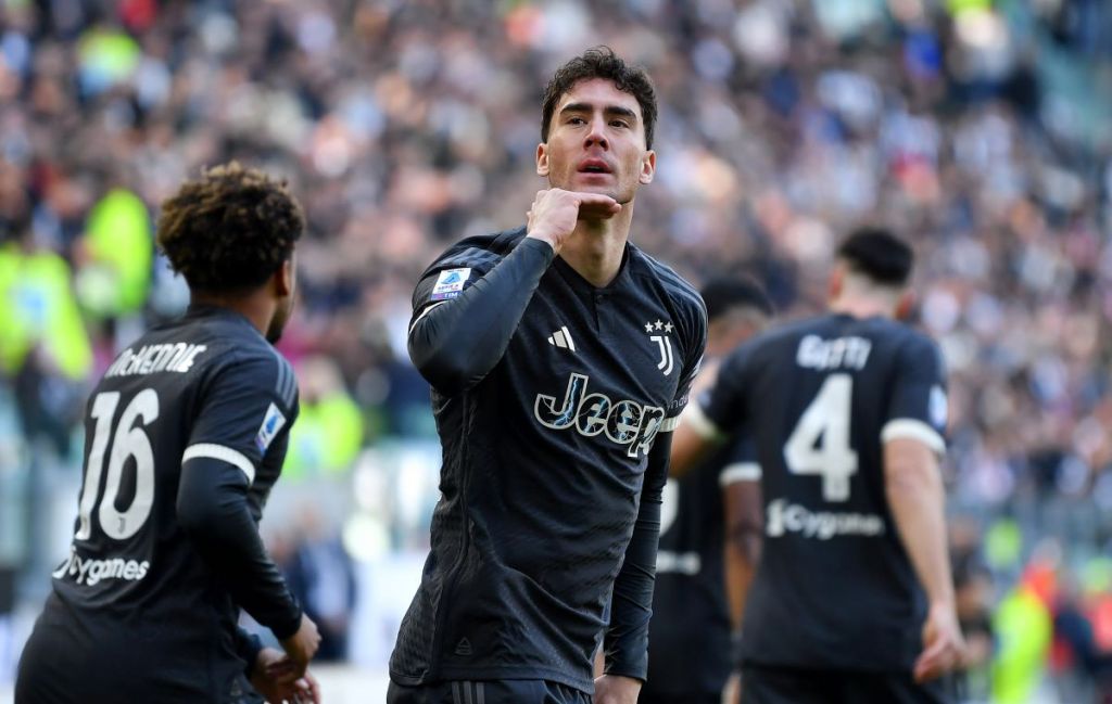 Vlahovic Goal Celebrations Fire Up Juventus Fans Pictures And Video Vlahovic Goal Celebrations Fire Up Juventus Fans Pictures And Video