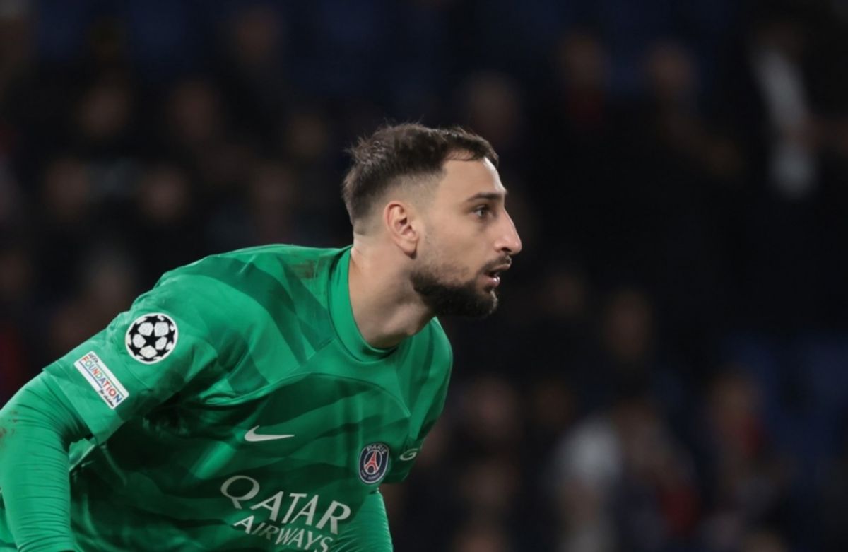 Italy head coach believes 'champion' goalkeeper Donnarumma will move to a stronger team if he leaves PSG