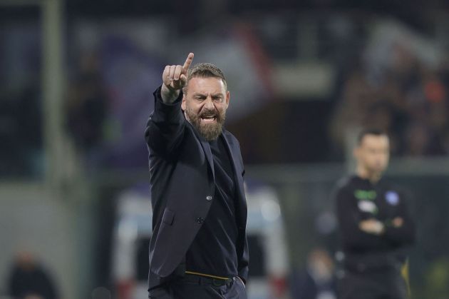 FLORENCE, ITALY - MARCH 10: Daniele De Rossi manager of AS Roma gestures during the Serie A TIM match between ACF Fiorentina and AS Roma - Serie A TIM at Stadio Artemio Franchi on March 10, 2024 in Florence, Italy.(Photo by Gabriele Maltinti/Getty Images)