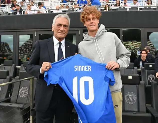 Jannik Sinner Italy 10 shirt presented before Italy's 2-1 victory over Venezuela in Fort Lauderdale, Miami, United States in March 2024