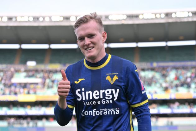 VERONA, ITALY - MARCH 03: Karol Swiderski of Hellas Verona FC gestures after the Serie A TIM match between Hellas Verona FC and US Sassuolo - Serie A TIM at Stadio Marcantonio Bentegodi on March 03, 2024 in Verona, Italy. (Photo by Alessandro Sabattini/Getty Images)