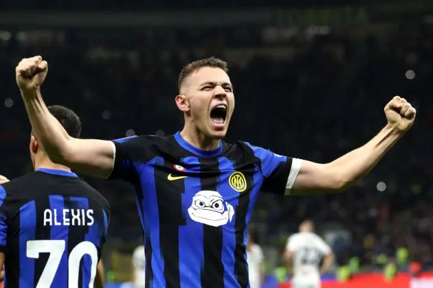 MILAN, ITALY - MARCH 04: Kristjan Asllani of FC Internazionale celebrates scoring his team's first goal during the Serie A TIM match between FC Internazionale and Genoa CFC - Serie A TIM at Stadio Giuseppe Meazza on March 04, 2024 in Milan, Italy. (Photo by Marco Luzzani/Getty Images)