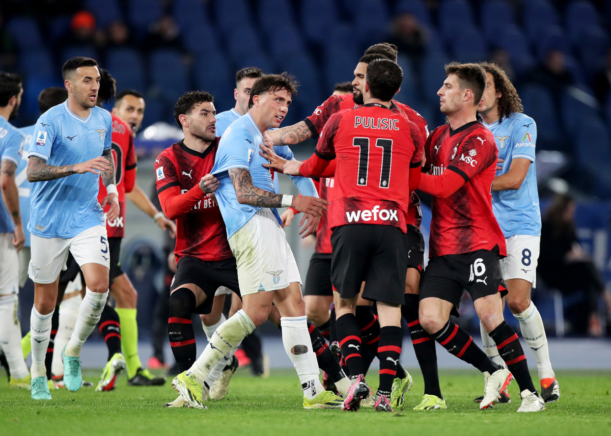 Lazio furious at refereeing decisions in Milan match