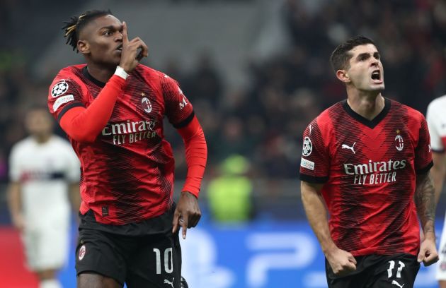 MILAN, ITALY - NOVEMBER 07: Rafael Leao of AC Milan celebrates with teammate Christian Pulisic after scoring the team's first goal during the UEFA Champions League match between AC Milan and Paris Saint-Germain at Stadio Giuseppe Meazza on November 07, 2023 in Milan, Italy. (Photo by Marco Luzzani/Getty Images)