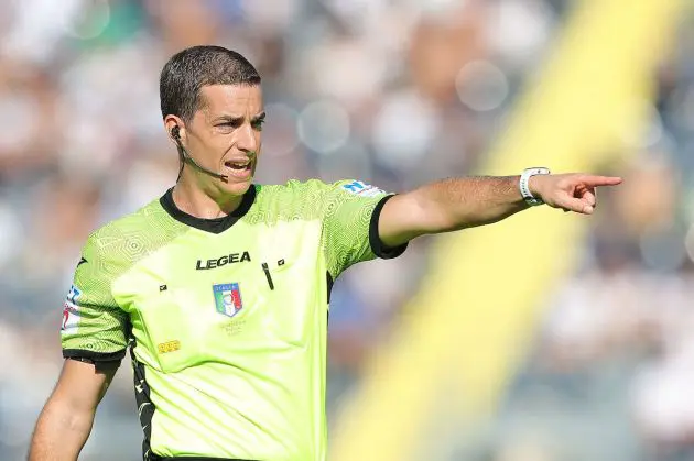 EMPOLI, ITALY - OCTOBER 30: Giovanni Ayroldi referee gestures during the Serie A match between Empoli FC and Atalanta BC at Stadio Carlo Castellani on October 30, 2022 in Empoli, Italy. (Photo by Gabriele Maltinti/Getty Images)