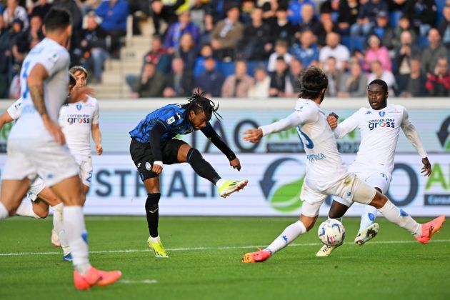 BERGAMO, ITALY - APRIL 28: Ademola Lookman of Atalanta BC shoots during the Serie A TIM match between Atalanta BC and Empoli FC at Gewiss Stadium on April 28, 2024 in Bergamo, Italy. (Photo by Chris Ricco/Getty Images)