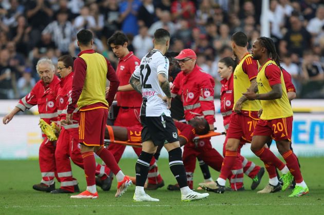 UDINE, ITALY - APRIL 14: Evan Ndicka of AS Roma injured during the Serie A TIM match between Udinese Calcio and AS Roma at Dacia Arena on April 14, 2024 in Udine, Italy.(Photo by Gabriele Maltinti/Getty Images)