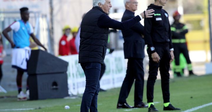 CAGLIARI, ITALY - APRIL 07: Atalanta's coach Gian Piero Gasperini reacts during the Serie A TIM match between Cagliari and Atalanta BC - Serie A TIM at Sardegna Arena on April 07, 2024 in Cagliari, Italy. (Photo by Enrico Locci/Getty Images) (Photo by Enrico Locci/Getty Images)