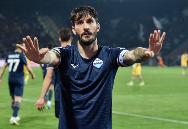 FROSINONE, ITALY - MARCH 16: Luis Alberto of SS Lazio gestures during the Serie A TIM match between Frosinone Calcio and SS Lazio at Stadio Benito Stirpe on March 16, 2024 in Frosinone, Italy. (Photo by Giuseppe Bellini/Getty Images)