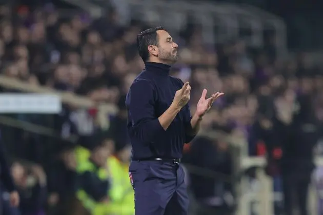 FLORENCE, ITALY - JANUARY 04: Raffaele Palladino manager of AC Monza gestures during the Serie A match between ACF Fiorentina and AC Monza at Stadio Artemio Franchi on January 4, 2023 in Florence, Italy. (Photo by Gabriele Maltinti/Getty Images)