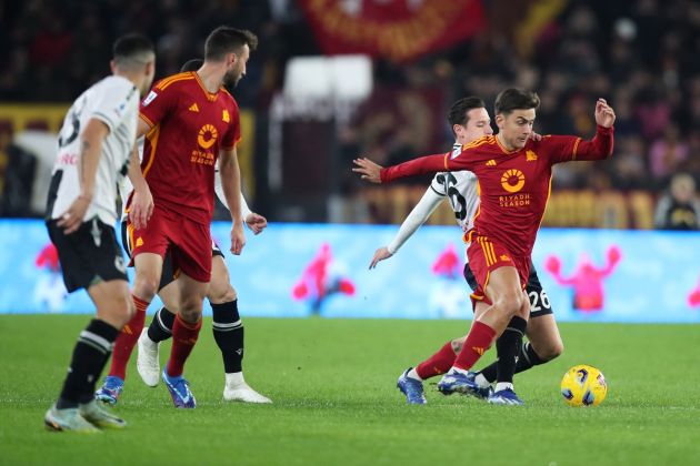 ROME, ITALY - NOVEMBER 26: Paulo Dybala of AS Roma is challenged by Florian Thauvin of Udinese Calcio during the Serie A TIM match between AS Roma and Udinese Calcio at Stadio Olimpico on November 26, 2023 in Rome, Italy. (Photo by Paolo Bruno/Getty Images)