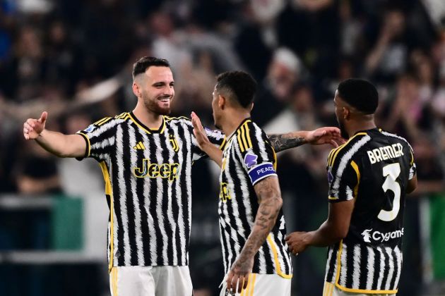 Juventus defender Federico Gatti celebrates with teammates after winning 1-0 the Italian Serie A football match between Juventus and Fiorentina, at The Allianz Stadium, in Turin on April 7, 2024. (Photo by Marco BERTORELLO / AFP) (Photo by MARCO BERTORELLO/AFP via Getty Images)