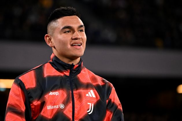 NAPLES, ITALY - MARCH 03: Carlos Alcaraz of Juventus during the Serie A TIM match between SSC Napoli and Juventus - Serie A TIM at Stadio Diego Armando Maradona on March 03, 2024 in Naples, Italy. (Photo by Francesco Pecoraro/Getty Images)