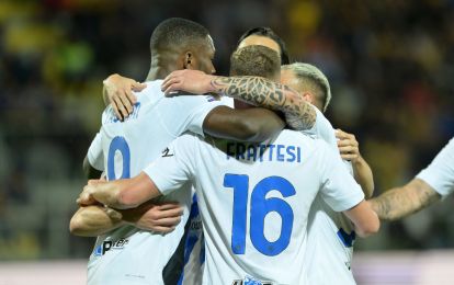 FROSINONE, ITALY - MAY 10: Davide Frattesi of FC Internazionale celebrates with his teammates after scoring opening goal during the Serie A TIM match between Frosinone Calcio and FC Internazionale at Stadio Benito Stirpe on May 10, 2024 in Frosinone, Italy. (Photo by Giuseppe Bellini/Getty Images)