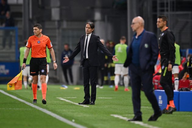 REGGIO NELL'EMILIA, ITALY - MAY 04: Simone Inzaghi, Head Coach of FC Internazionale, reacts during the Serie A TIM match between US Sassuolo and FC Internazionale at Mapei Stadium - Citta' del Tricolore on May 04, 2024 in Reggio nell'Emilia, Italy. (Photo by Alessandro Sabattini/Getty Images)