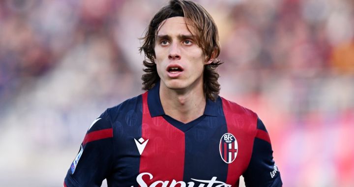 BOLOGNA, ITALY - DECEMBER 23: Riccardo Calafiori of Bologna FC looks on during the Serie A TIM match between Bologna FC and Atalanta BC at Stadio Renato Dall'Ara on December 23, 2023 in Bologna, Italy. (Photo by Alessandro Sabattini/Getty Images)