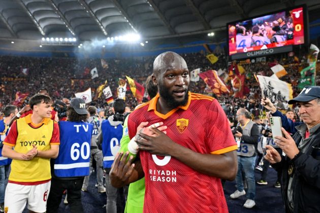 Conte target Roma midfielder Romelu Lukaku celebrates after winning the Italian Serie A football match between AS Roma and Lazio on April 6, 2024 at the Olympic stadium in Rome. (Photo by Alberto PIZZOLI / AFP) (Photo by ALBERTO PIZZOLI/AFP via Getty Images)