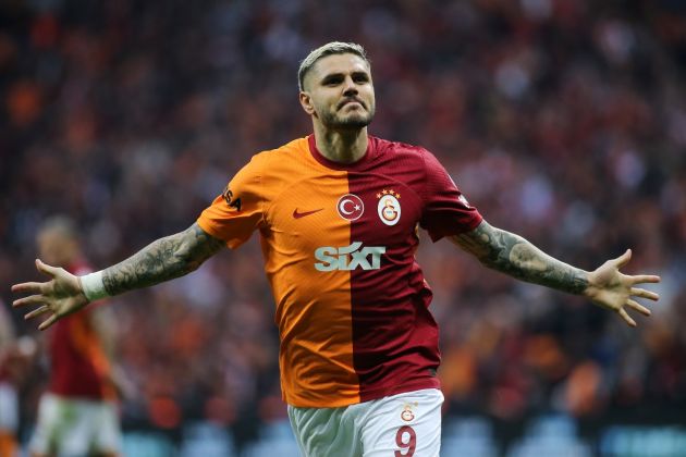 ISTANBUL, TURKEY - April 21: Como linked Mauro Icardi of Galatasaray celebrates after scoring his team's first goal during the Turkish Super League match between Galatasaray and Pendikspor at Rams Park on April 21, 2024 in Istanbul, Turkey. (Photo by Ahmad Mora/Getty Images)