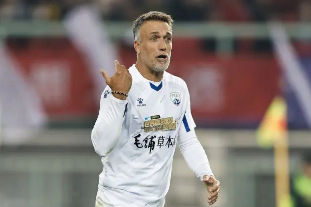 WUHAN, CHINA - NOVEMBER 26:The former Argentina player Gabriel Batistuta salute react during the 2023 World Super-footballer Games between American Star Team and European Star Team at Wuhan Sports Center on November 26, 2023 in Wuhan, China. （photo by Wang He/Getty images）