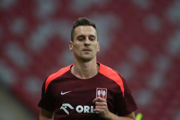 epa11386103 Poland player Arkadiusz Milik attends a training session of the national soccer team in Warsaw, Poland, 02 June 2024. The Polish national soccer team prepares for the UEFA EURO 2024 with two friendly matches on 07 and 10 June. EPA-EFE/Leszek Szymanski POLAND OUT